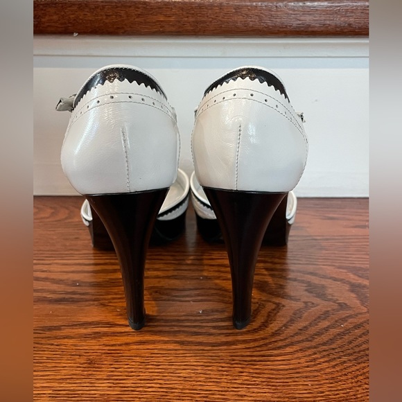 Via Spiga (Made in Italy). Color black / white . Size 7.5 - Picture 6 of 8